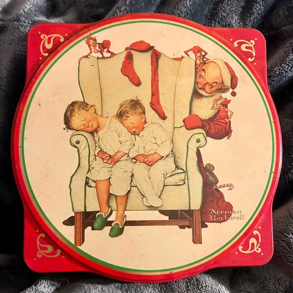 Vintage 1995 Limited Edition Snickers Tin With Norman Rockwell Christmas Design